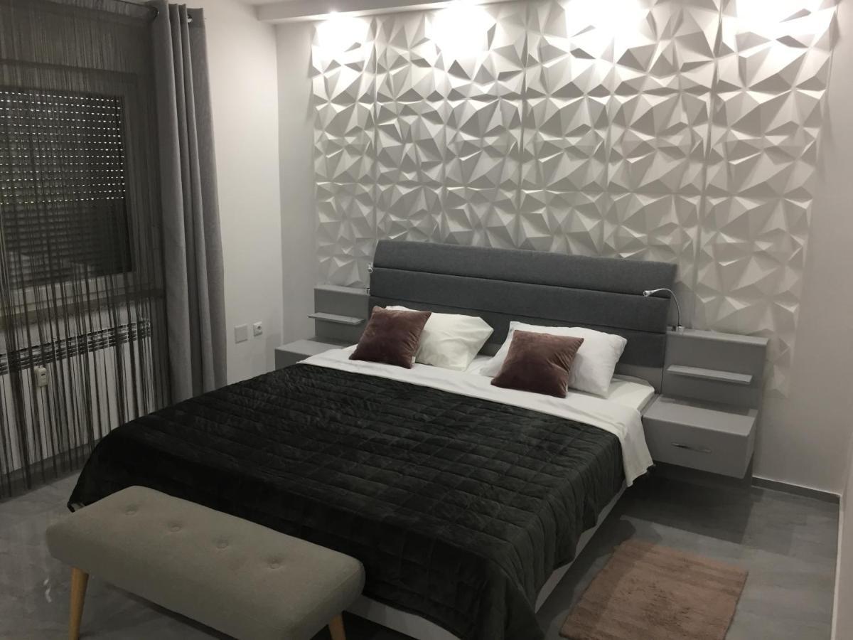 Apartman Sonas 2 With Free Private Parking Karlovac Eksteriør billede